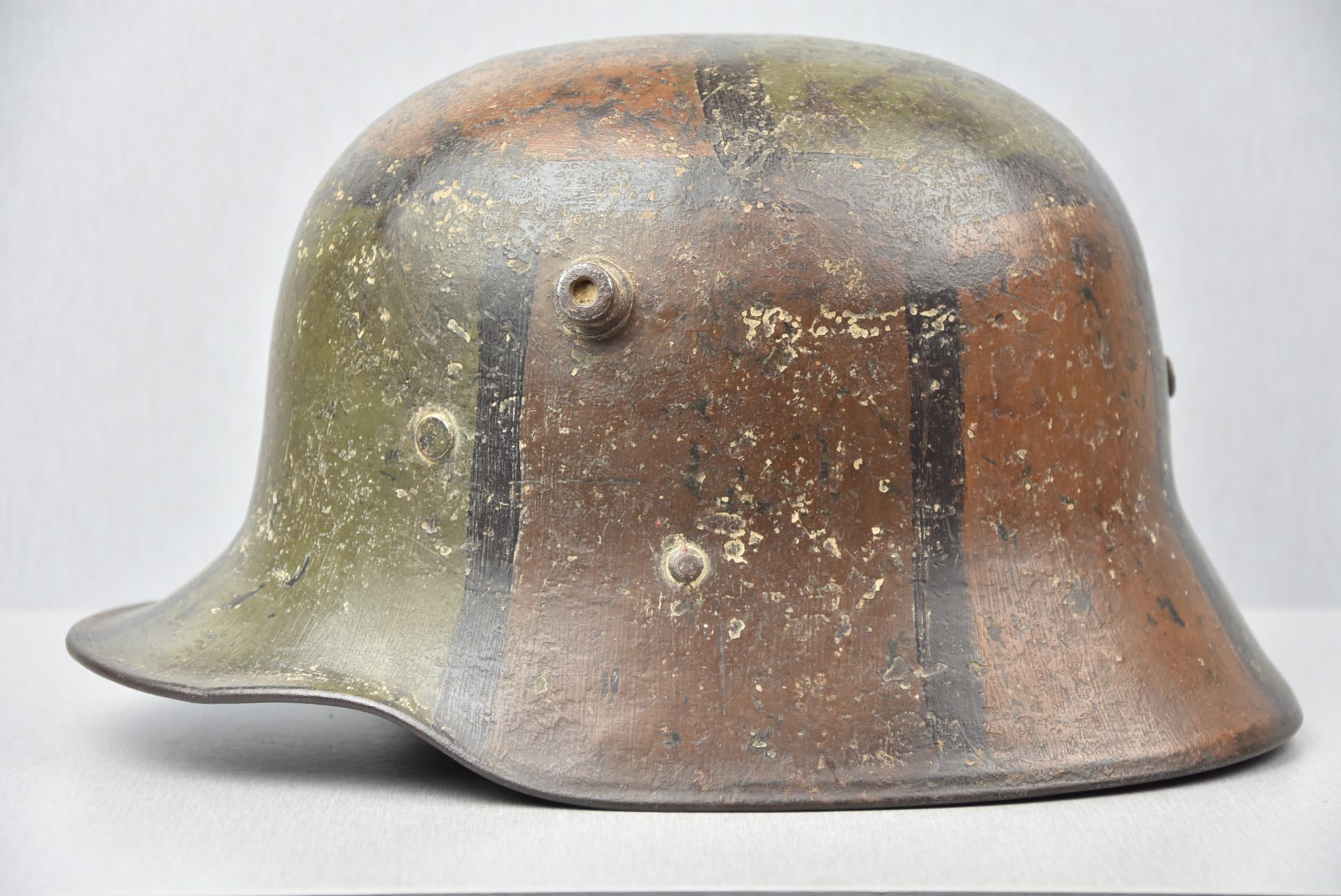 WW1 Helmets: How Steel Changed the Battlefield